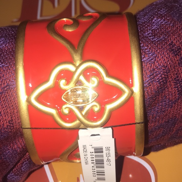 New Scarlet Red Open Cuff Bracelet Gem Center Gold Tone Scrolls By Carolee Lux - Picture 6 of 13